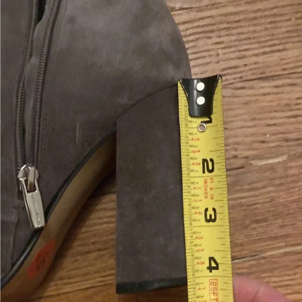 Vince camuto grey suede booties 9.5 Vintage Stacked  Beautiful